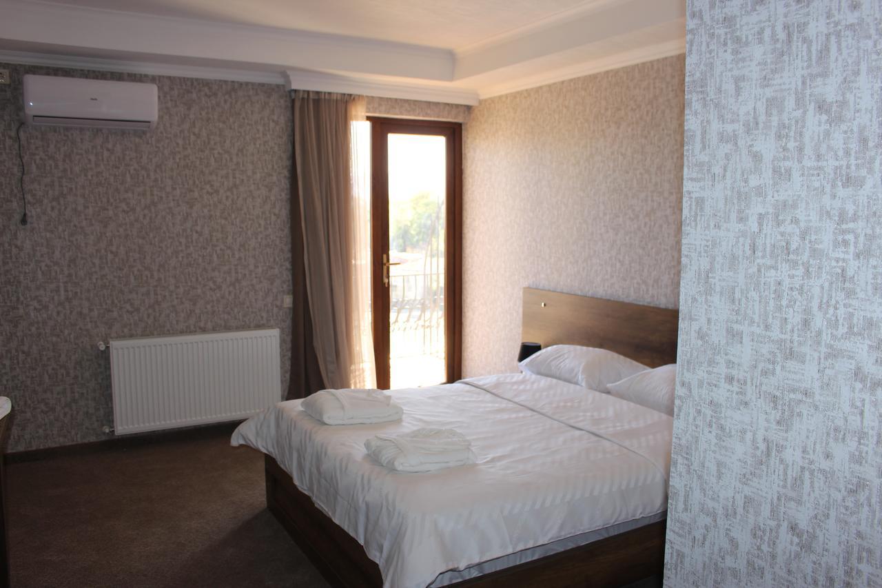 Apartment White Bridge Kutaisi Eksteriør bilde