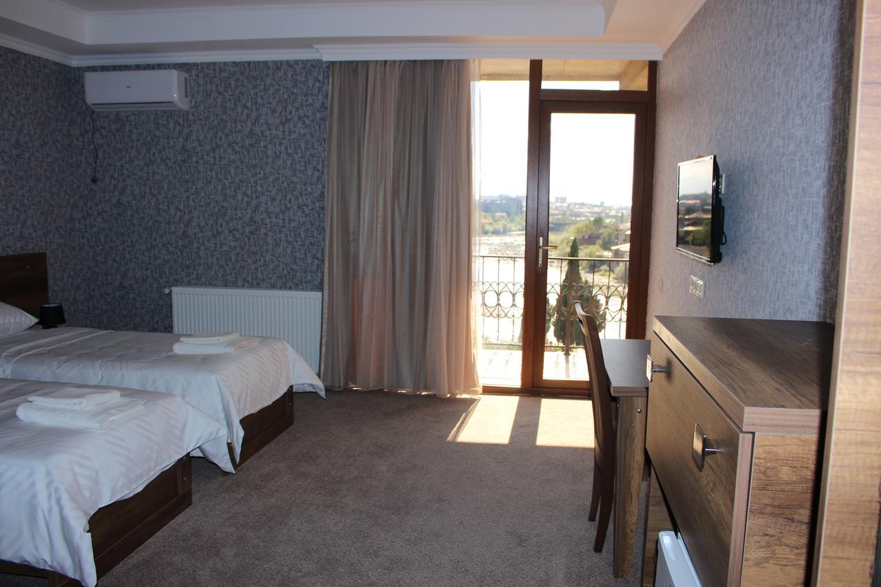 Apartment White Bridge Kutaisi Eksteriør bilde