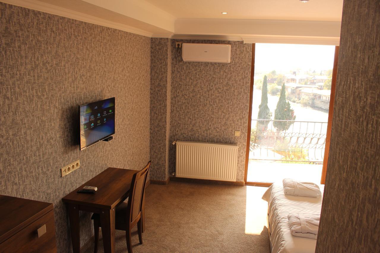 Apartment White Bridge Kutaisi Eksteriør bilde